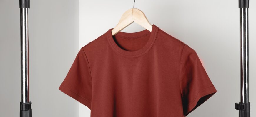 Jak usunąć tłuste plamy z ubrań? Skuteczne sposoby i porady